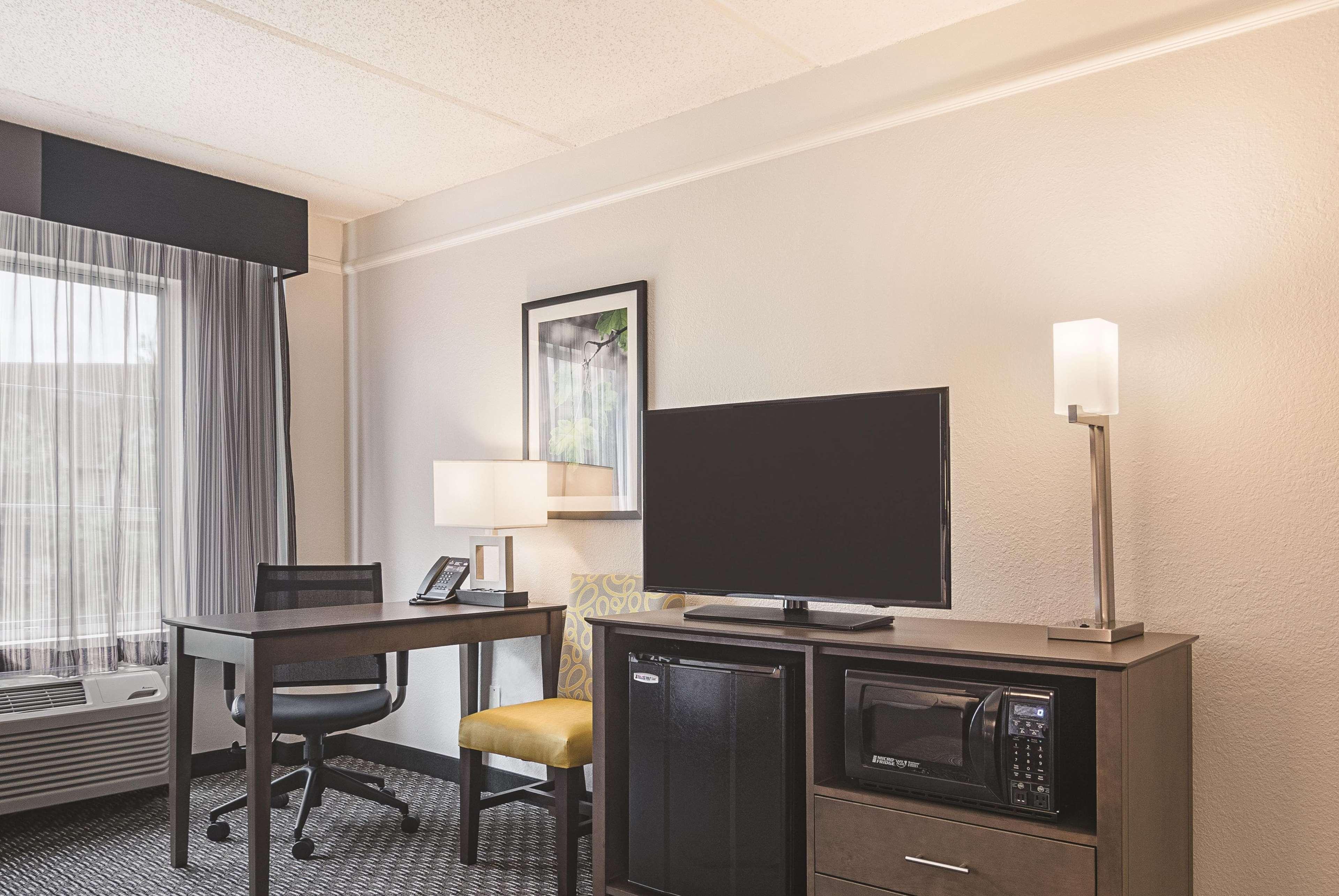 Hotel La Quinta By Wyndham Atlanta Perimeter Medical Sandy Springs Zewnętrze zdjęcie